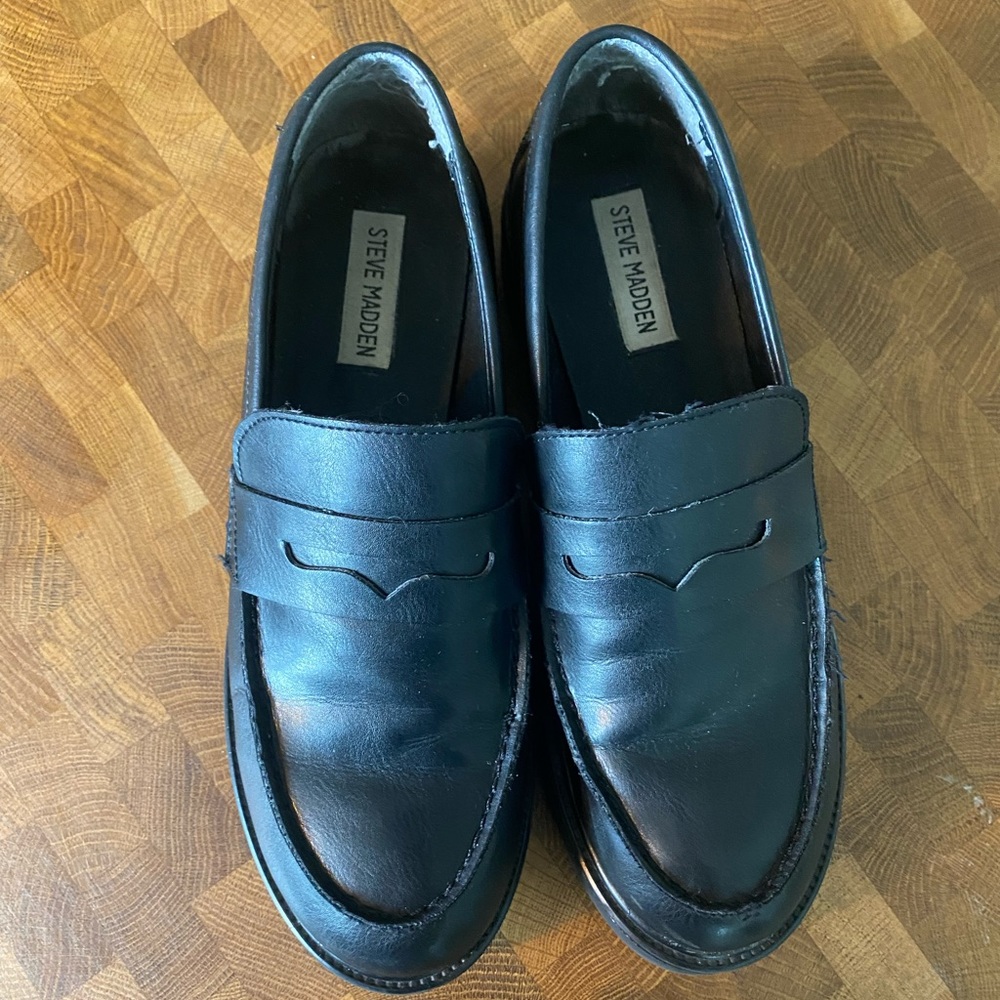 Vintage Steve Madden loafers, black leather